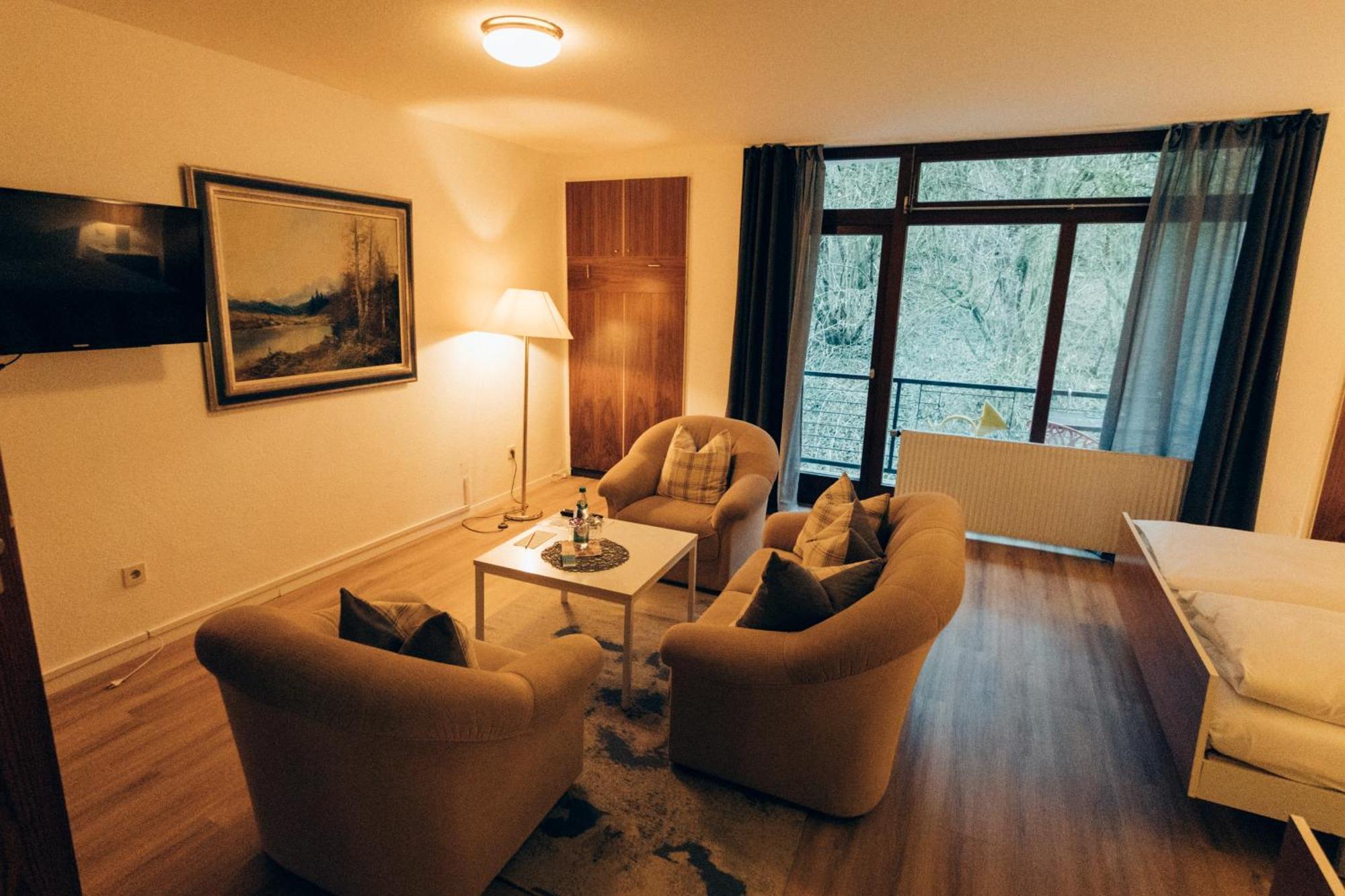 Gasthof Hotel Zur Post Egloffstein Екстер'єр фото