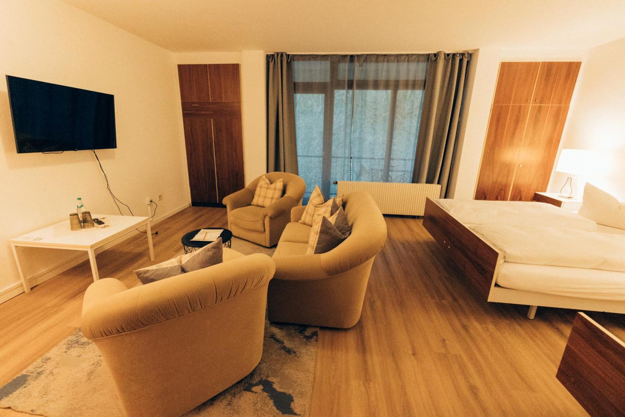 Gasthof Hotel Zur Post Egloffstein Екстер'єр фото