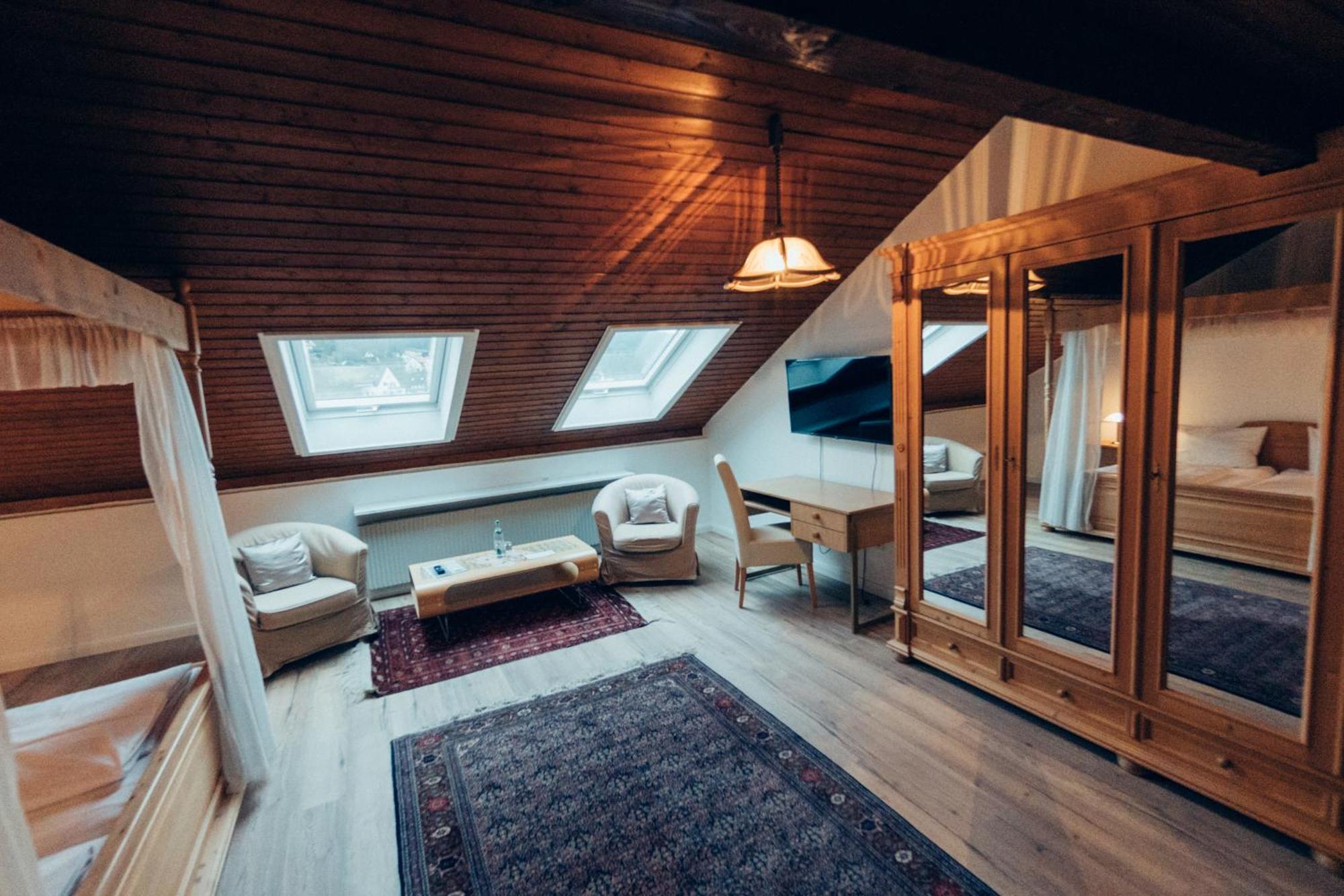 Gasthof Hotel Zur Post Egloffstein Екстер'єр фото