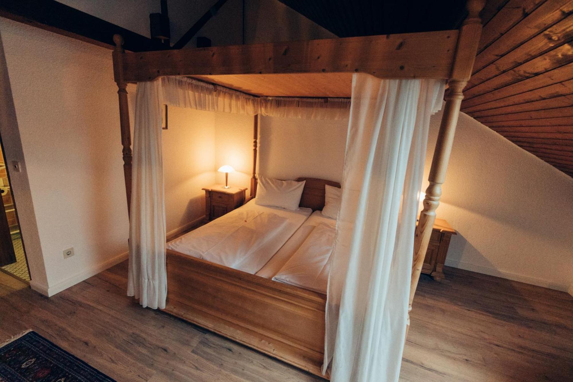 Gasthof Hotel Zur Post Egloffstein Екстер'єр фото