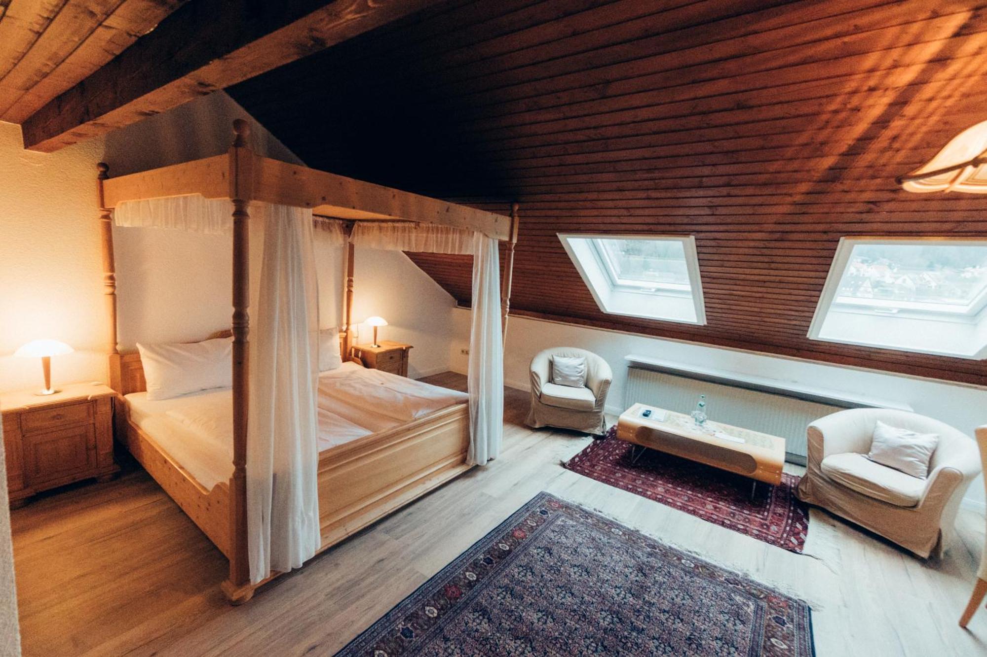 Gasthof Hotel Zur Post Egloffstein Екстер'єр фото