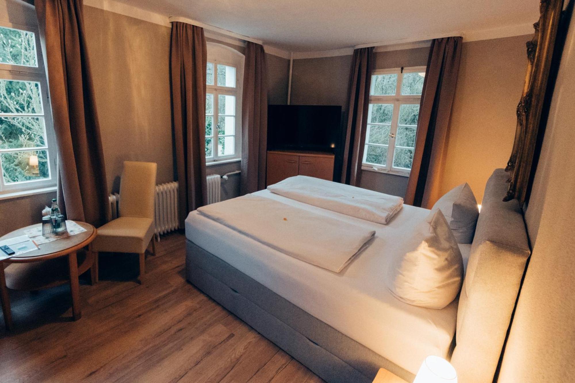 Gasthof Hotel Zur Post Egloffstein Екстер'єр фото
