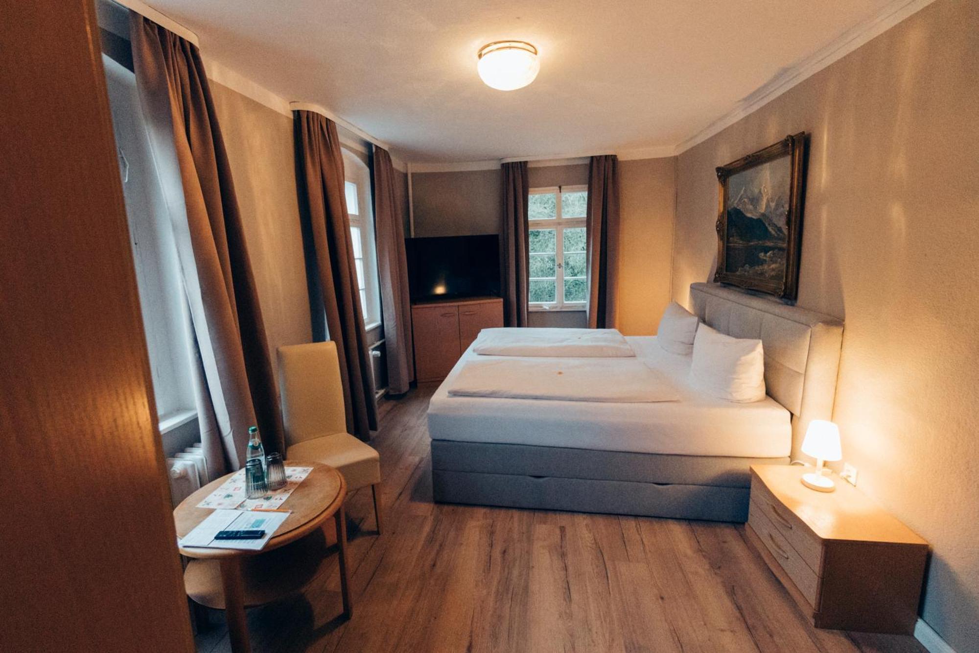 Gasthof Hotel Zur Post Egloffstein Екстер'єр фото