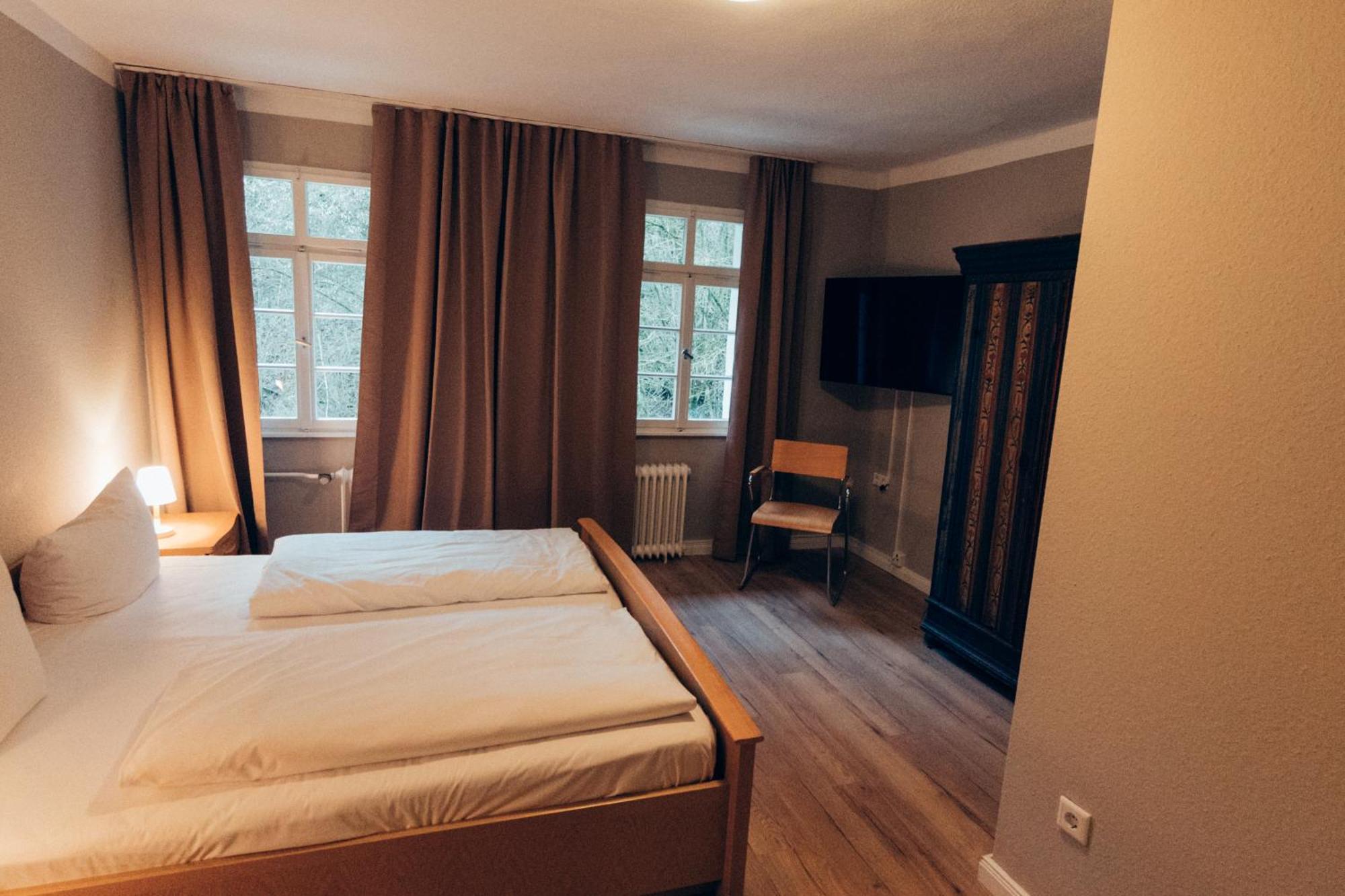 Gasthof Hotel Zur Post Egloffstein Екстер'єр фото