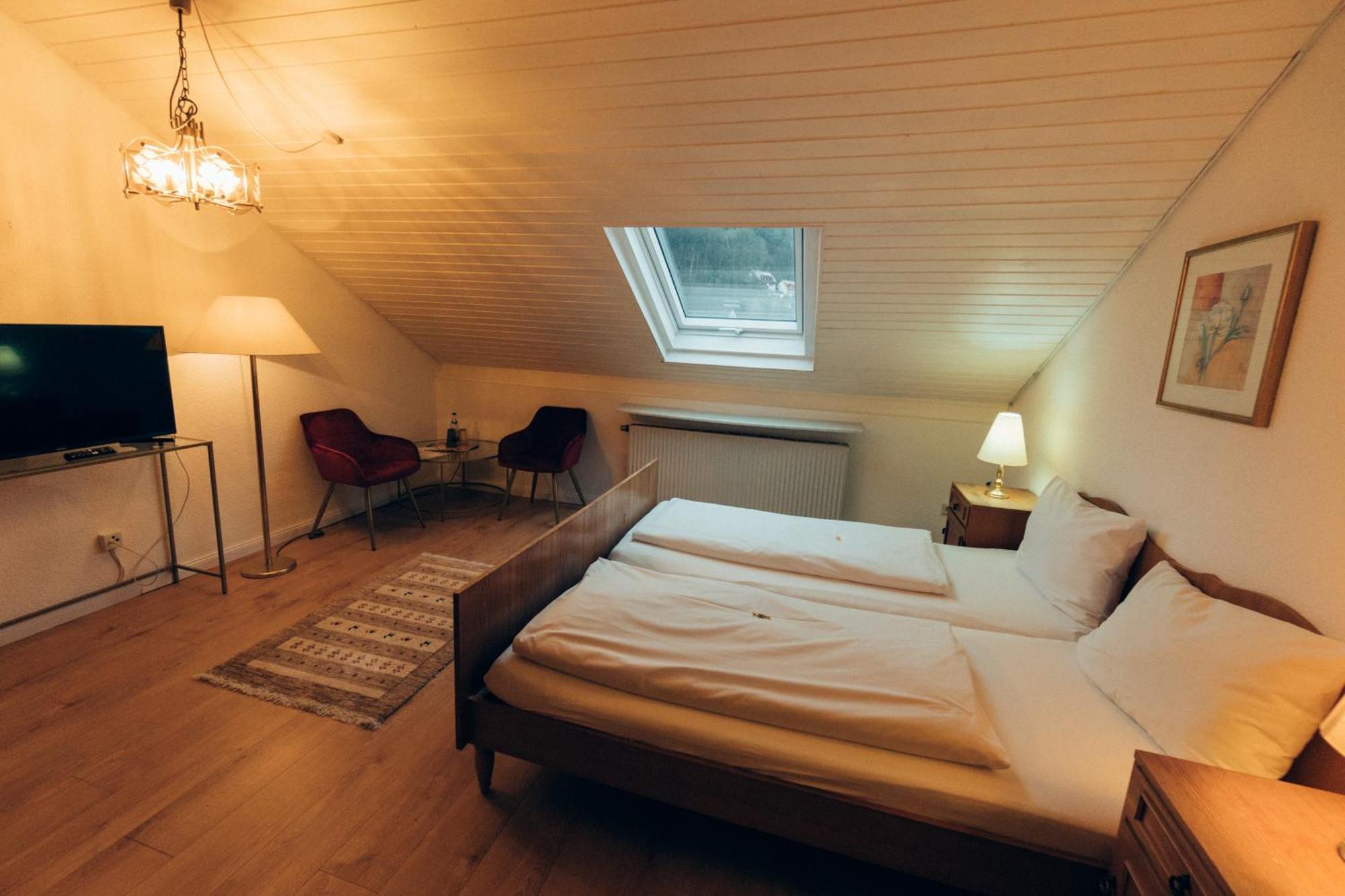 Gasthof Hotel Zur Post Egloffstein Екстер'єр фото