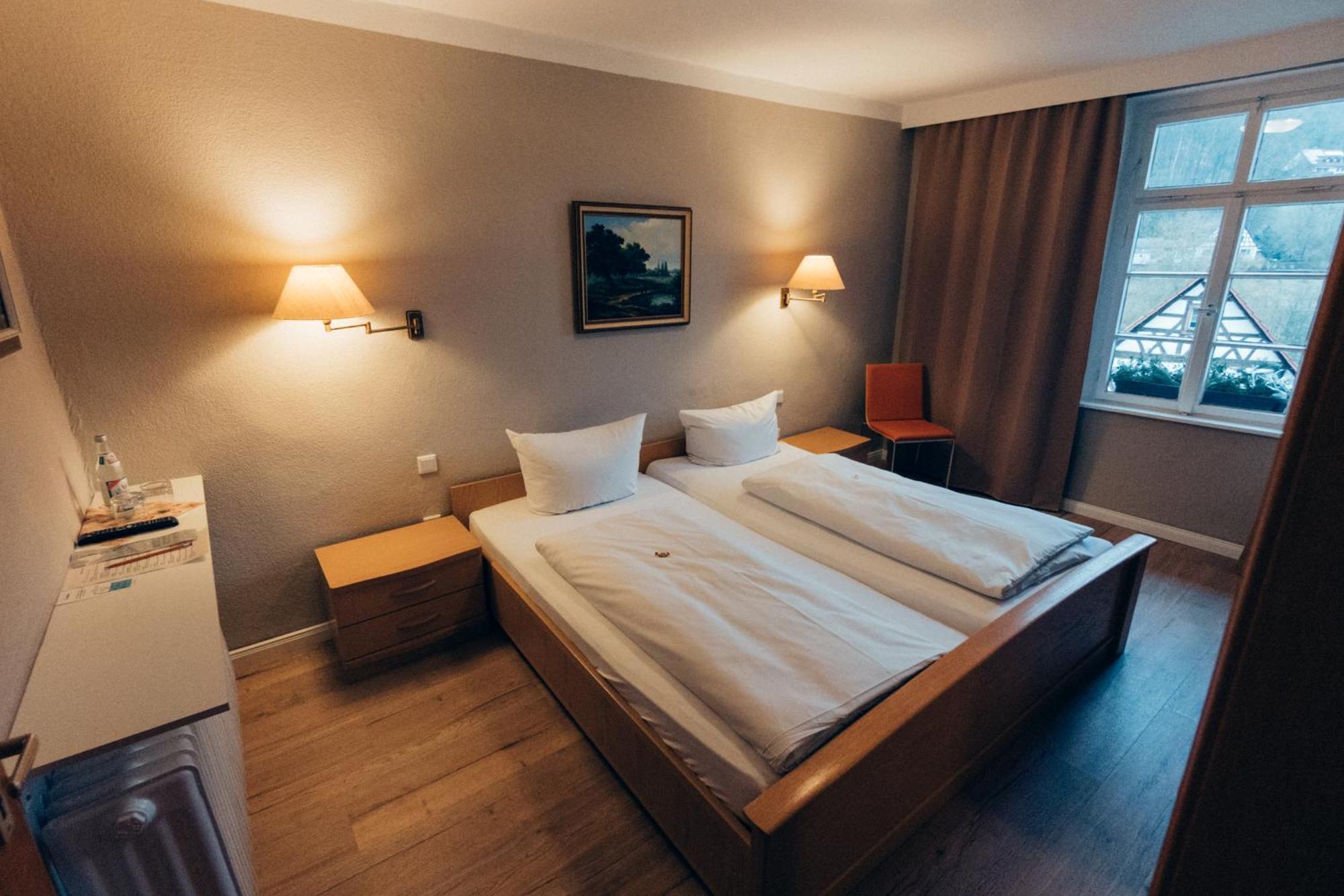 Gasthof Hotel Zur Post Egloffstein Екстер'єр фото